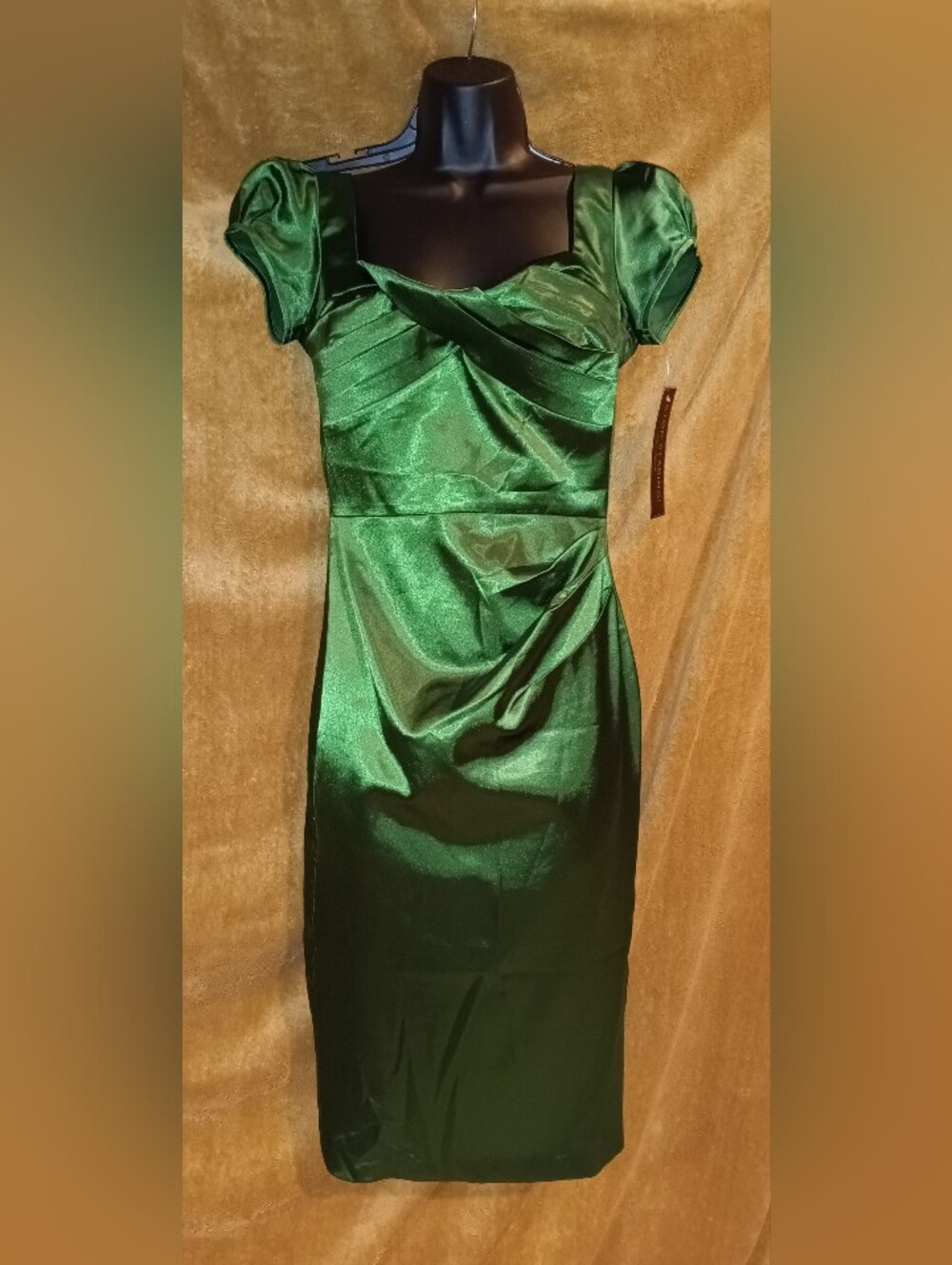 NWT Stop Staring Emerald Green Pinup  Sheath Dress with Puff Sleeves